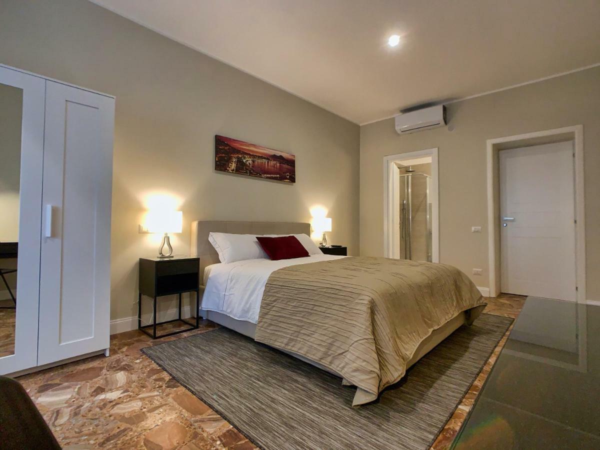Готель Silia House Napoli Centro Екстер'єр фото