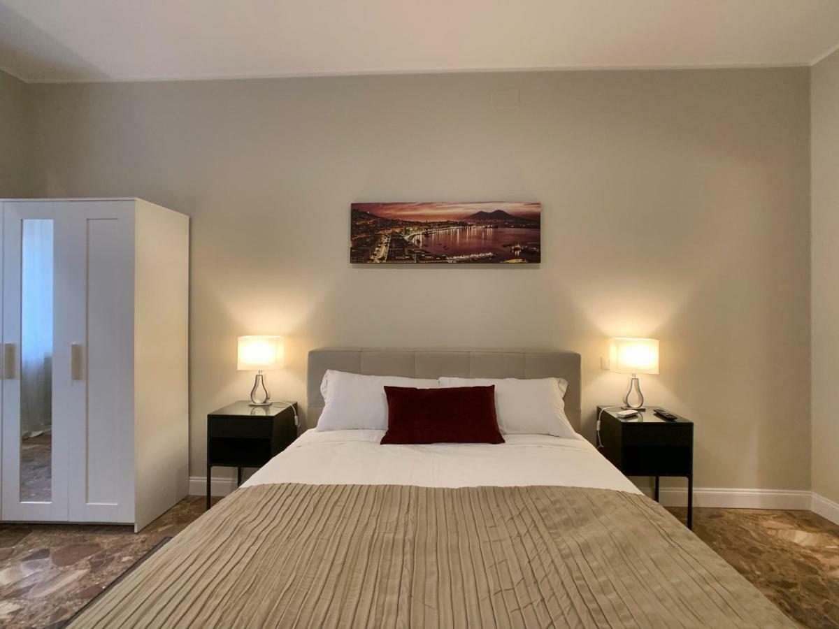 Готель Silia House Napoli Centro Екстер'єр фото