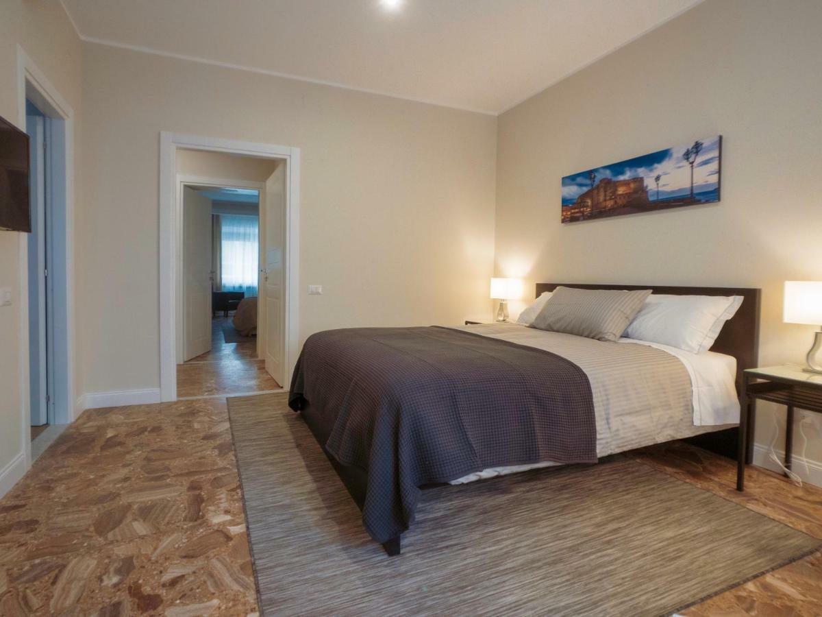 Готель Silia House Napoli Centro Екстер'єр фото